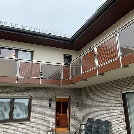 Ferienwohnungjahrsfeld Strassenhaus Dış mekan fotoğraf