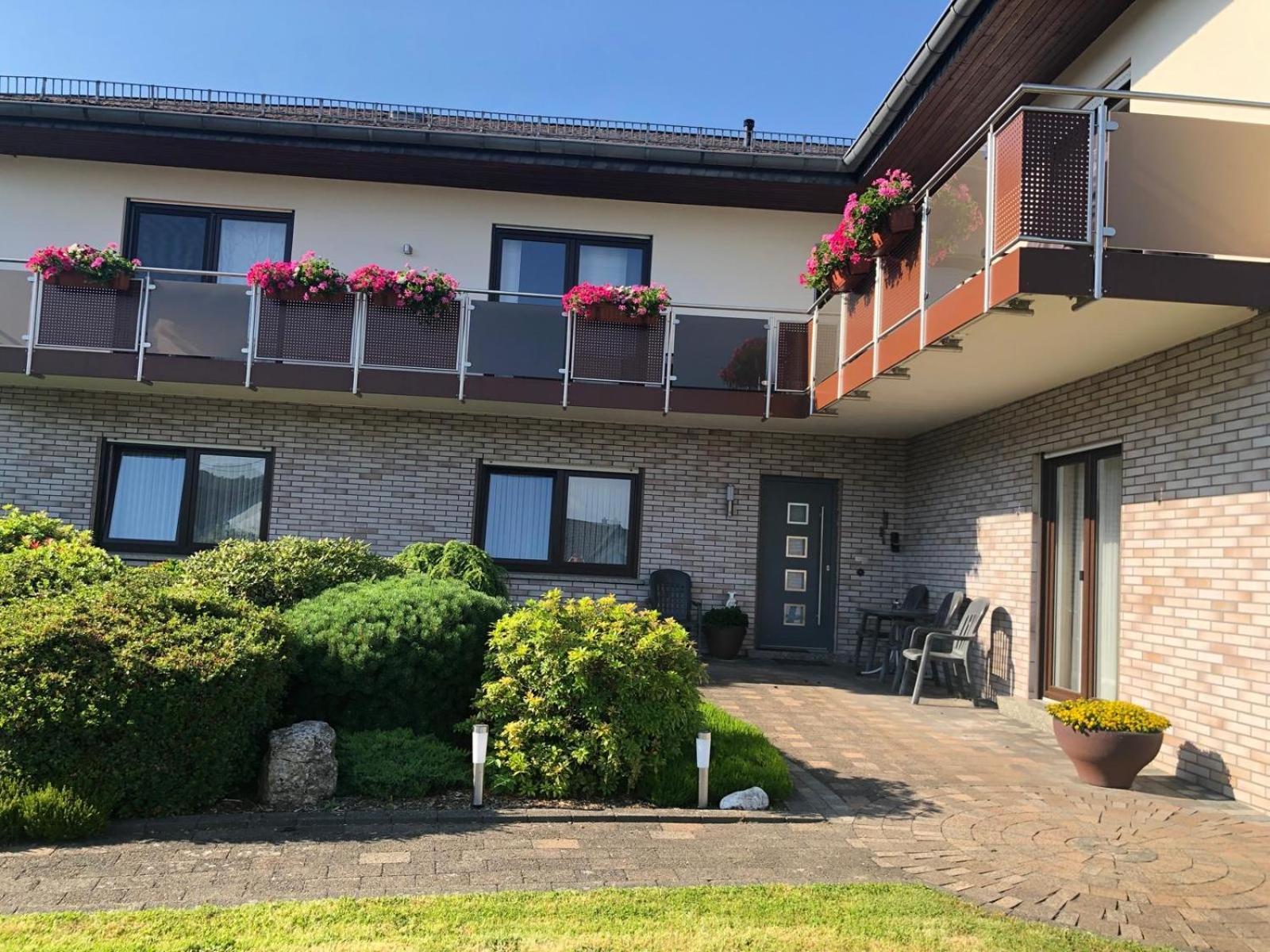 Ferienwohnungjahrsfeld Strassenhaus Dış mekan fotoğraf